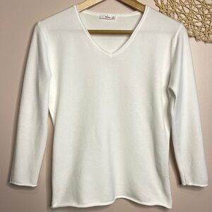 Milano Ultra Soft Lightweight 3/4 Sleeve V-Neck Sweater (white) - XS